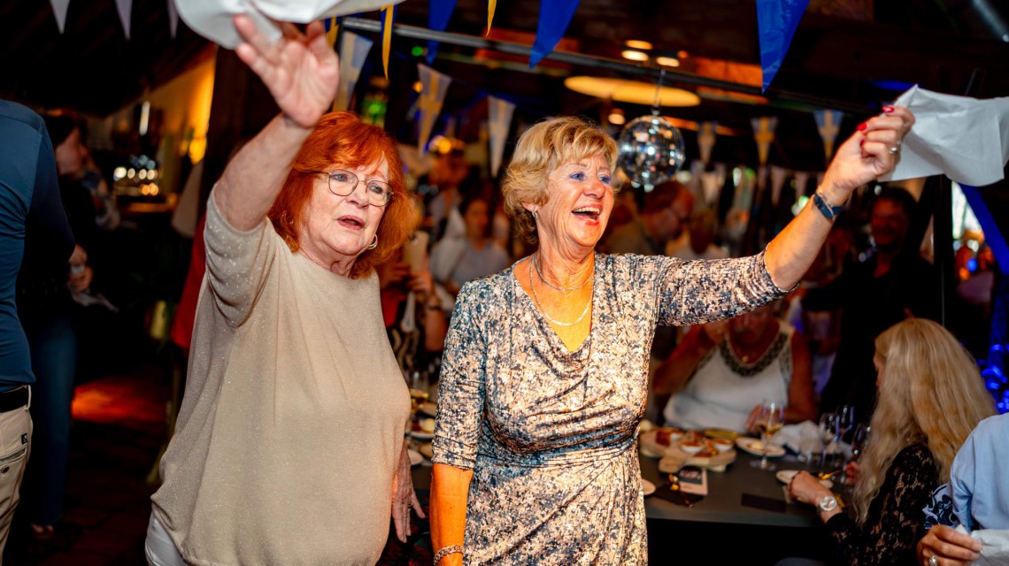 20260927145701 Glue Agency ABBA JitskeSeckel